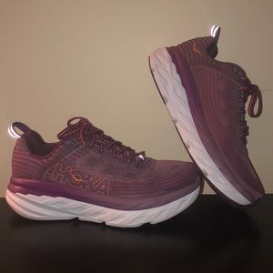 Hoka One One Women’s Bondi 6